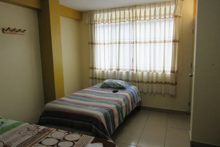 Room 6 of 18