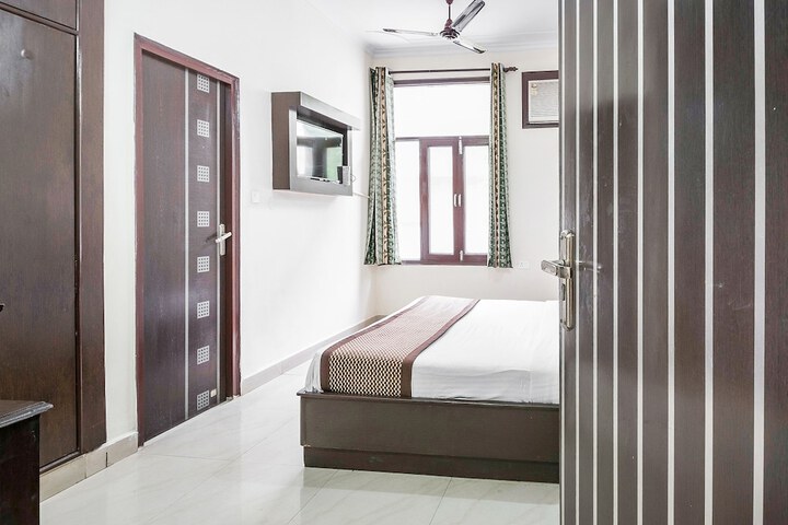 Room 16 of 22