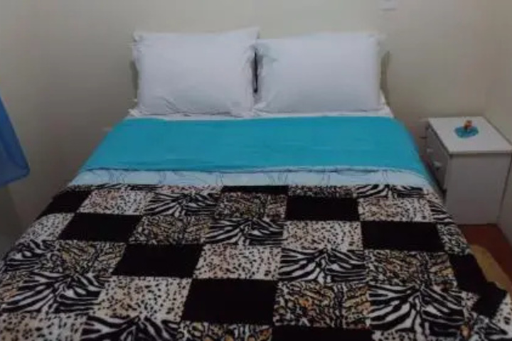Room 4 of 4
