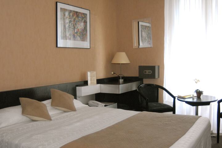 Room 15 of 91