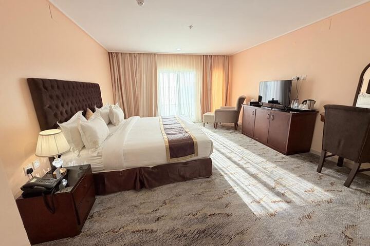 Room 15 of 19