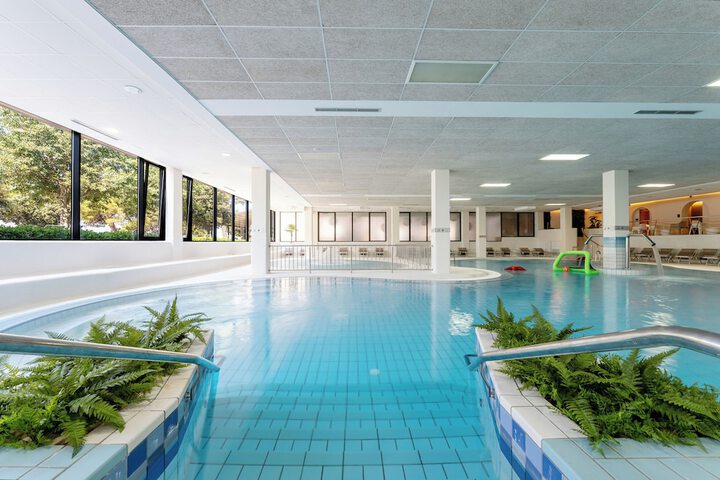 Pool 34 of 83