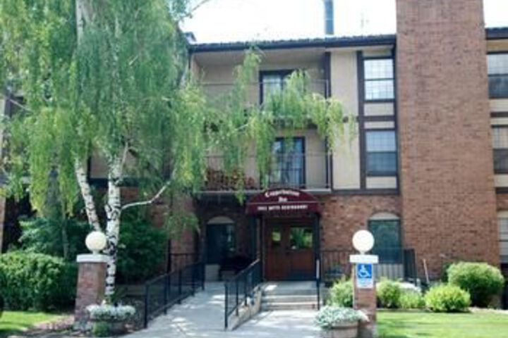 Hotel Entry