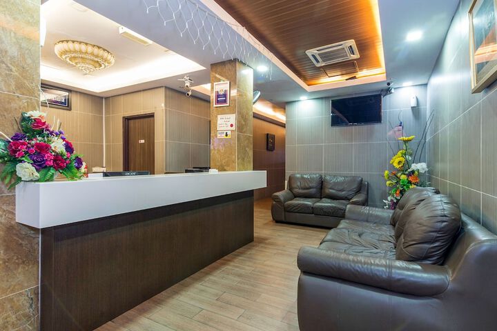 Hotel Lobby
