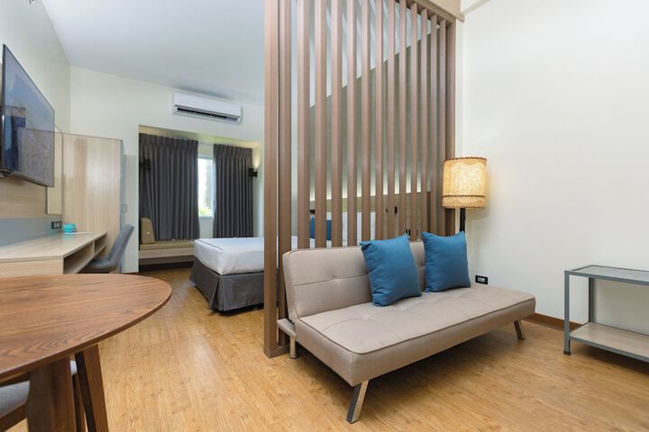 Room 10 of 46