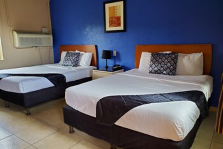 Room 27 of 41