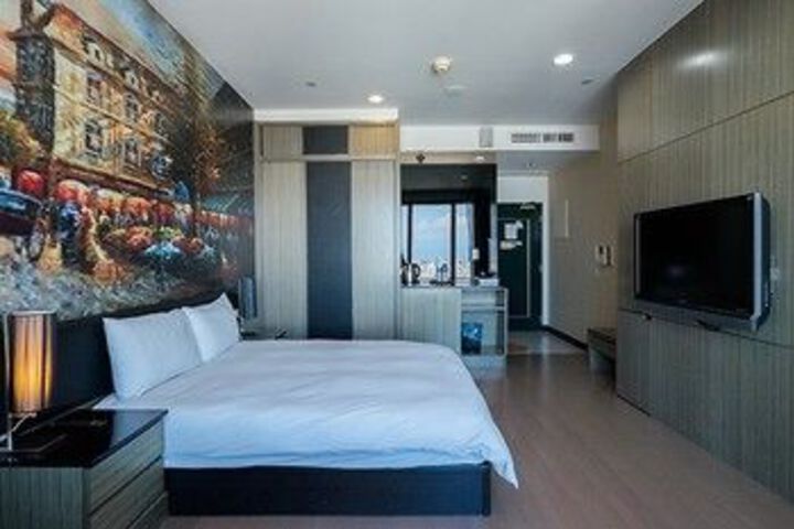 Room 21 of 24