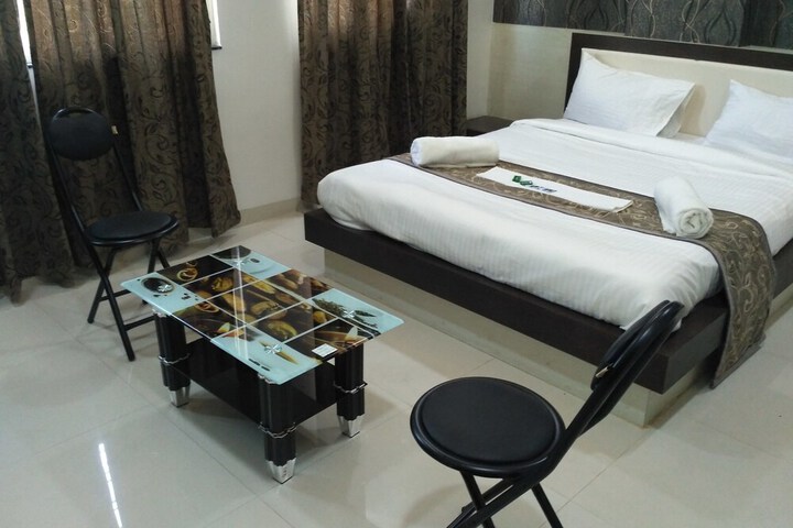 Room 12 of 35