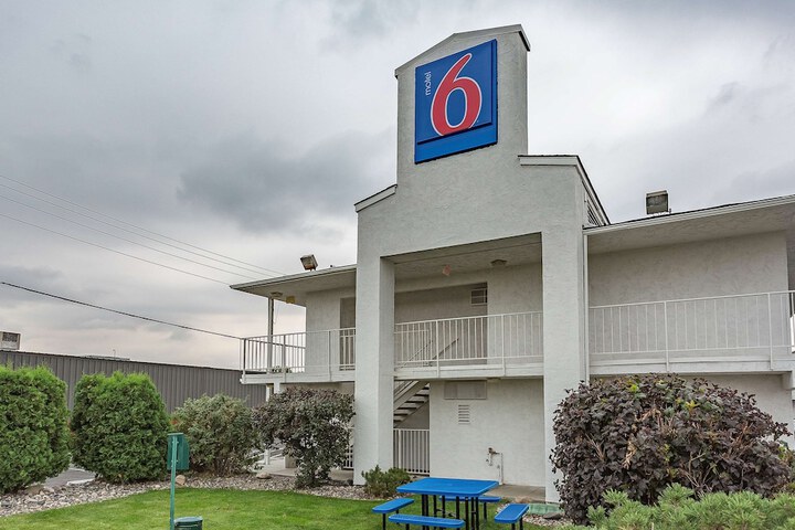 Motel 6 Billings MT South Billings | Bookonline.com