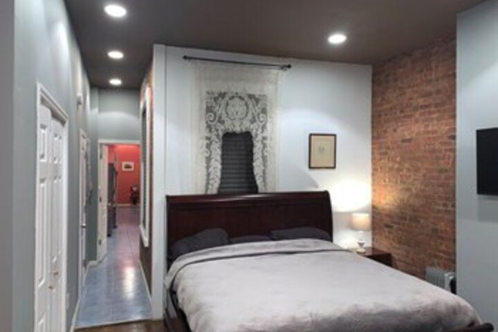 Room 50 of 79