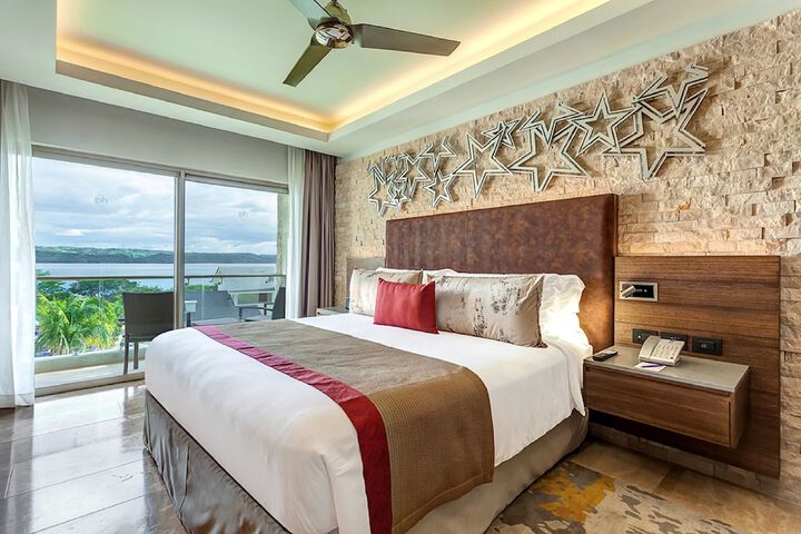 Room 19 of 261