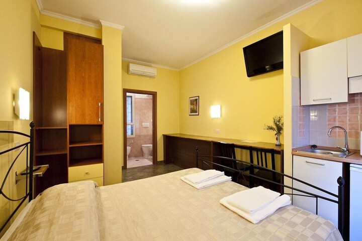 Room 7 of 35