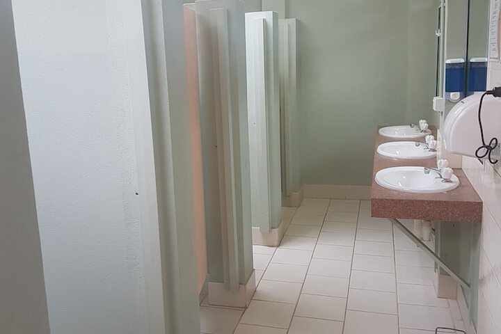 Room 6 of 32