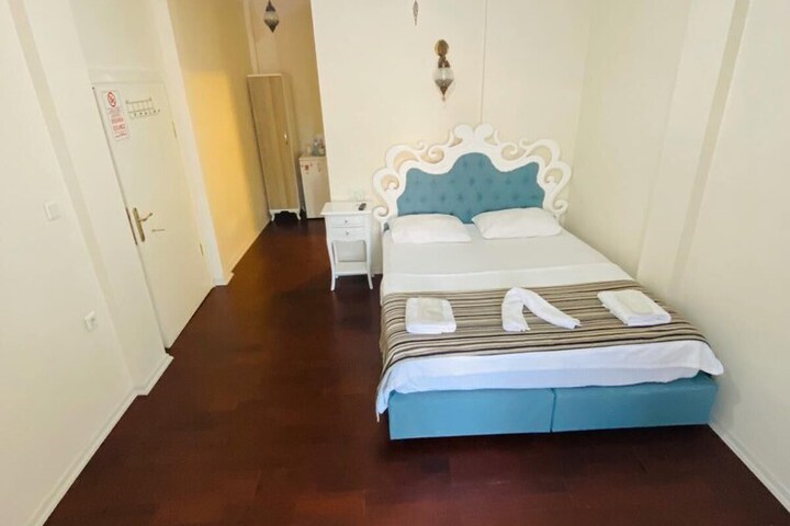 Room 3 of 5