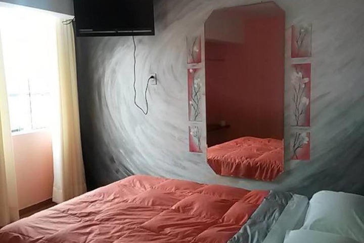 Room 14 of 28