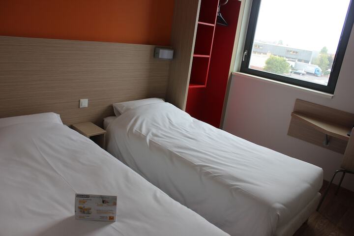 Room 20 of 43
