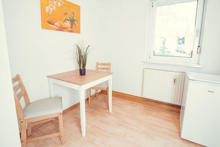 Room 10 of 38