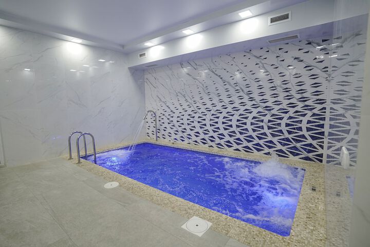 Pool 16 of 23