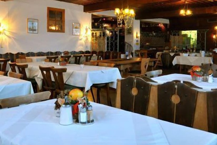 Dining Photos