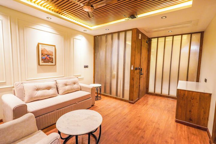 Room 21 of 51