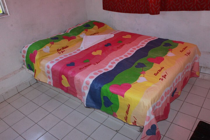 Room 2 of 18