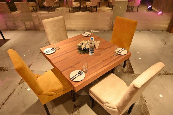 Dining 14 of 27