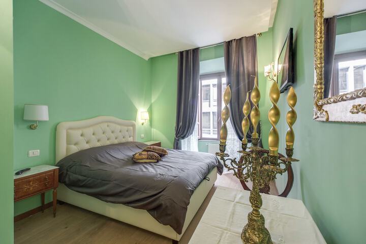 Room 4 of 42