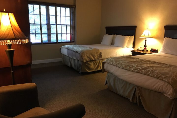 Double Classic King Bed (2 of 6)