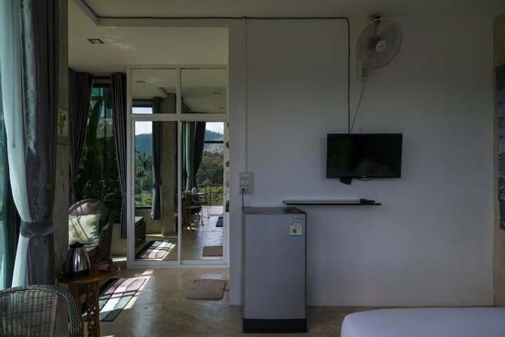 Room 65 of 117