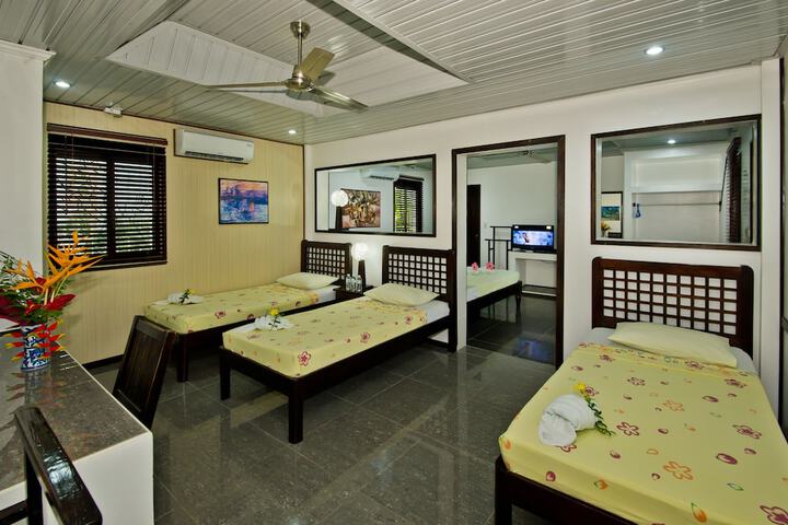 Room 6 of 53