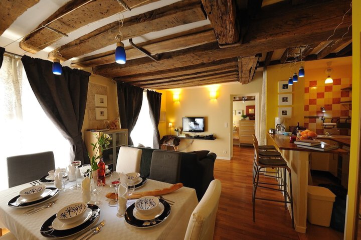 Room 45 of 648
