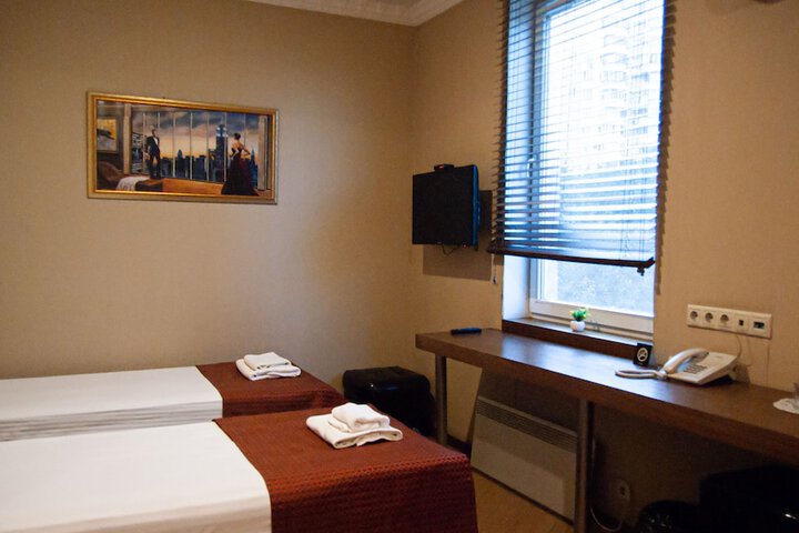 Room 8 of 45