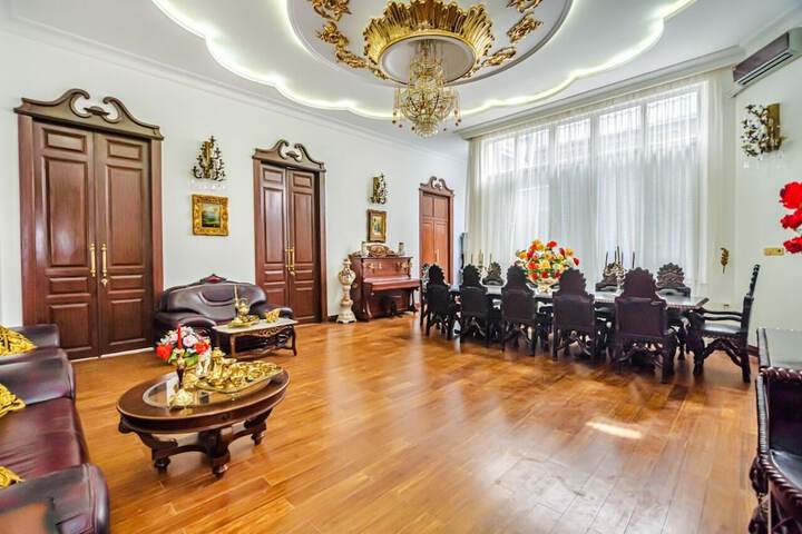 Room 16 of 23