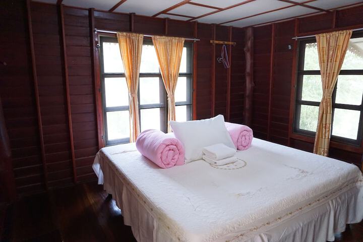 Room 15 of 37