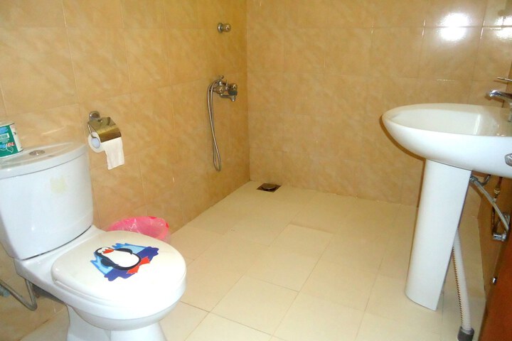 Room 13 of 24