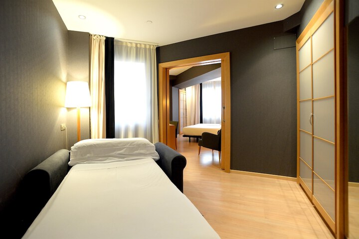 Room 9 of 111