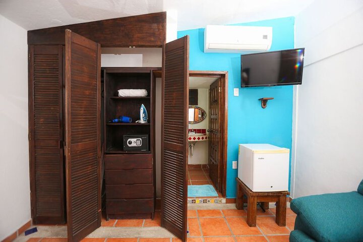 Room 26 of 60