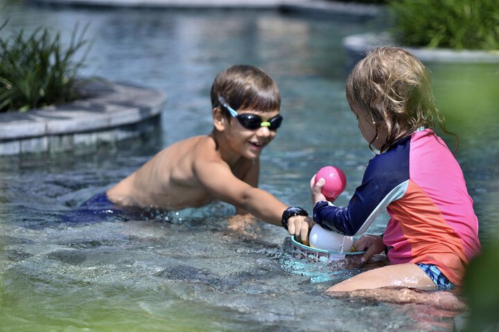 Pool 40 of 98