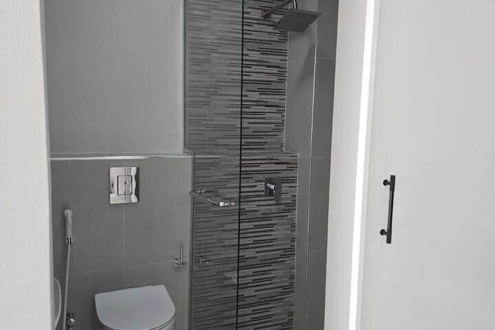 Room 10 of 35