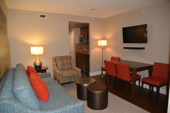 Room 17 of 36