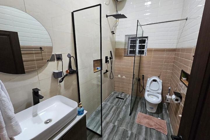 Room 16 of 29