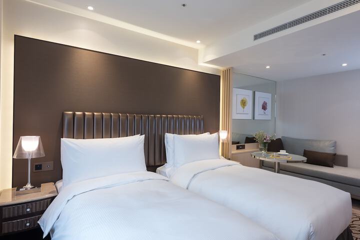 Room 15 of 86