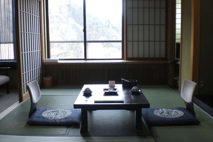 Room 10 of 64