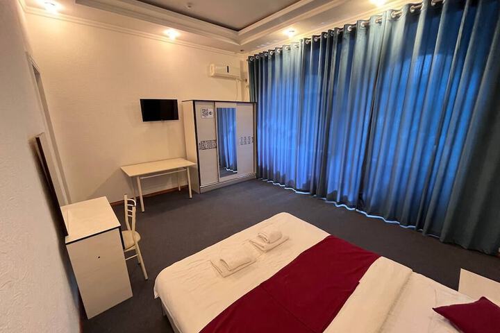 Room 2 of 18