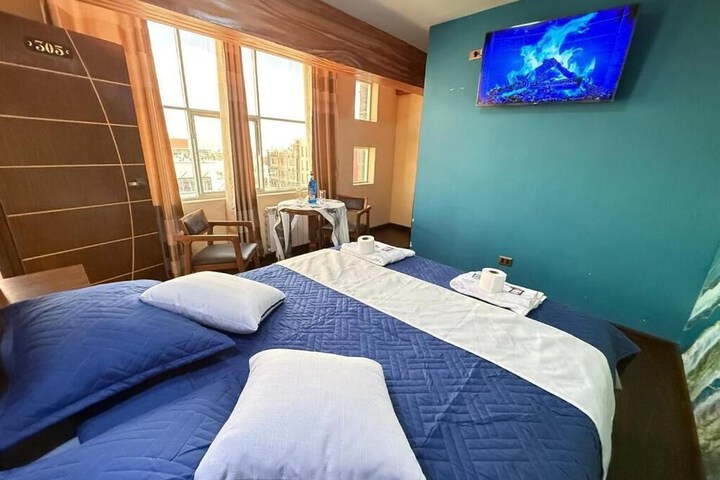 Room 8 of 35