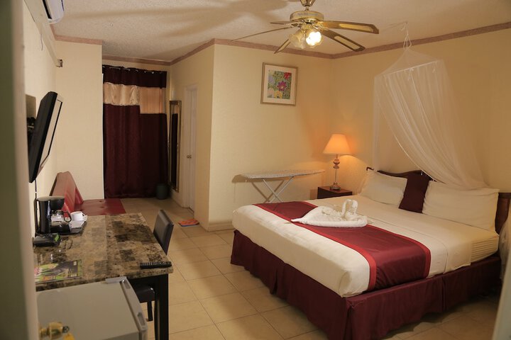 Room 12 of 68