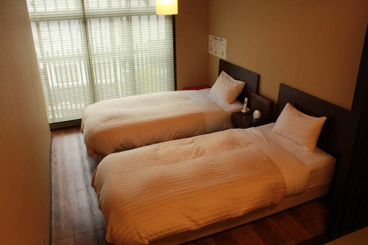 Room 17 of 59