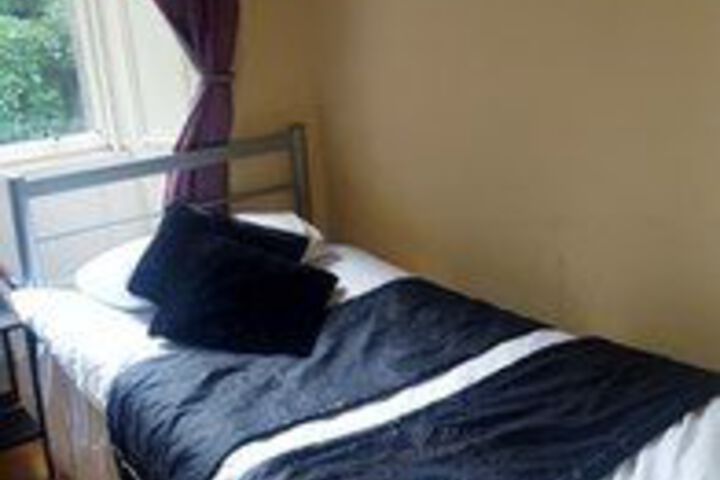 Room 33 of 89