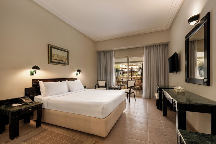 Room 20 of 156