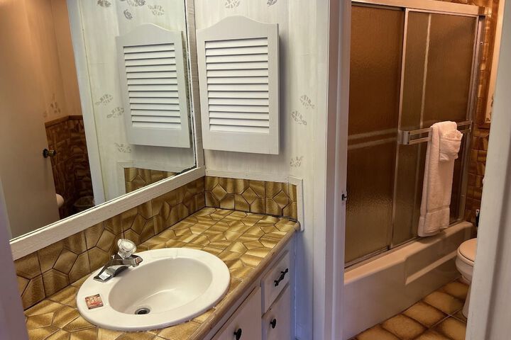 Room 21 of 26